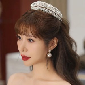 Pearl and Rhinestone Silver Ccrown
